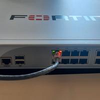 Fortinet FortiGate 200B - Firewall Professionale