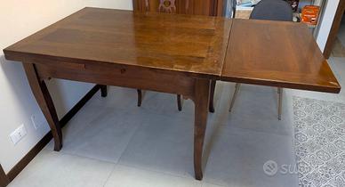 Tavolo in Legno Massello Allungabile con Cassetto