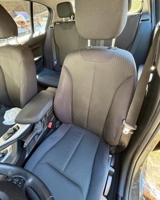 BMW SERIE 1    F20 interni