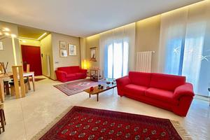 Appartamento di 135 m² con 5 locali a Gravina di C