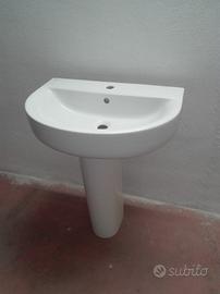 Lavabo con colonna
