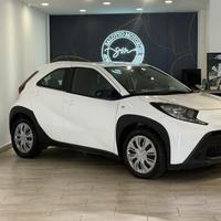 Toyota Aygo X 1.0 AUTOMATICA 5 porte Active km 570