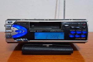 AUTORADIO ALPINE TDM-7577RB OLDSCHOOL
