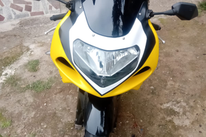 Suzuki gsxr 750