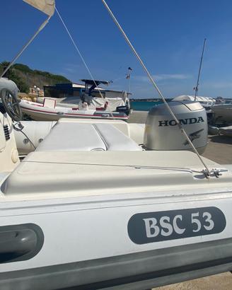 Gommone bsc pronto per la stagione estiva