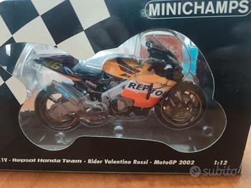 Honda rc211v  Rossi Minichamps 