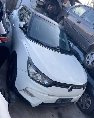 SSANGYONG TIVOLI 2019 DEMOLITO PER RICAMBI