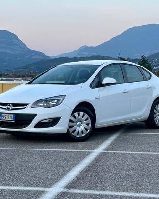 Opel Astra 1.4 Benz 5 porte Cosmo SOLO 55.000km