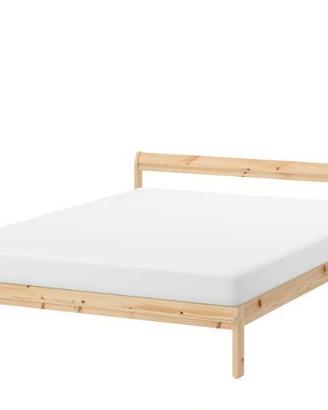 Carosino (Taranto) Letto matrimoniale IKEA