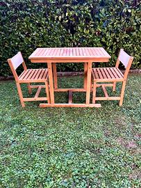 Tavolo con 2 Sedie in Legno (Trattabile!)