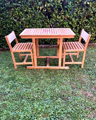 Tavolo con 2 Sedie in Legno (Trattabile!)