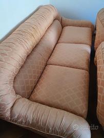 Set divano 3 posti + 2 poltrone