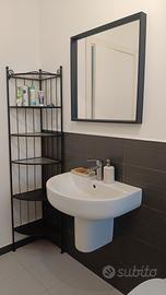 Specchio bagno con cornice nera 60x60
