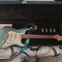 Tenuta gelosamente bene. scarsissimo utilizzo.