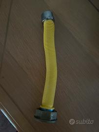 Tubo gas flessibile