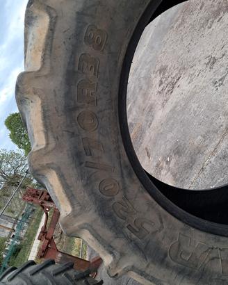 Gomma trattore good year 520 / 70 R 38