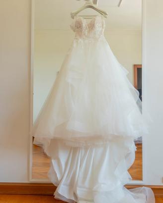 abito da sposa Nicole White collezione 2025