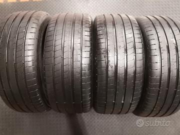 4 gomme Good Year 225/45.18 e 245/40.18 estive 