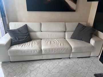 Divano pelle bianca