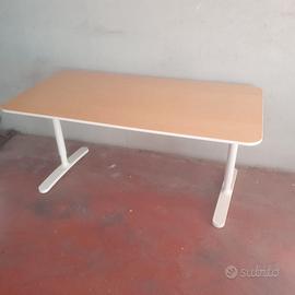 Scrivania - Cassettiera