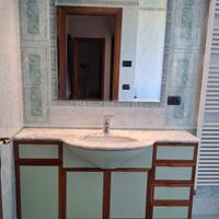 Mobile bagno con specchio