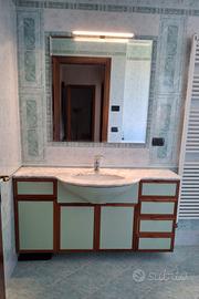 Mobile bagno con specchio