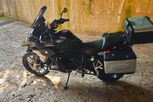 GS 1250 TRIPLE BLACK