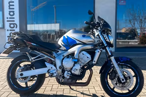YAMAHA FZ6 TAGLIANDO+ACCESSORI+VOLTURA OMAGGIO