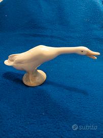 Anatra protesa porcellana Lladro