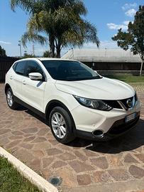 Nissan Qashqai 1..5 Dci