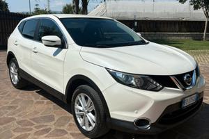 Nissan Qashqai 1..5 Dci