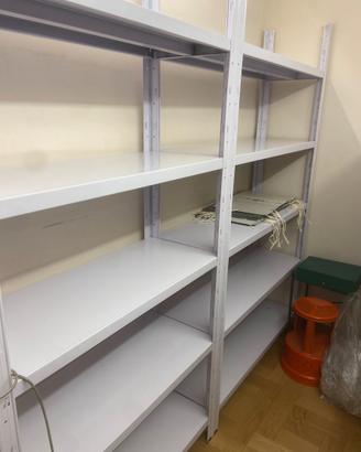 Scaffali  in metallo