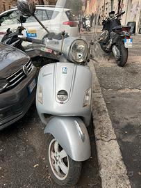 Vespa 250 GTS