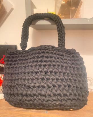 Borsa ricamata