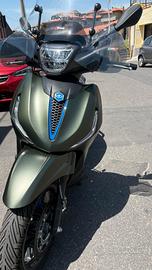 Beverly 400 HPE 2025