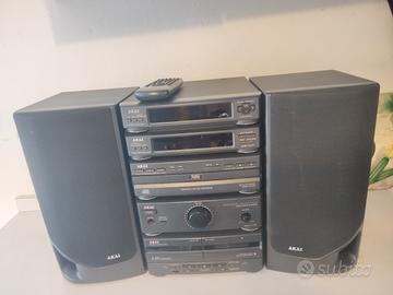 Stereo AKAI CD 670 VINTAGE con casse e telecomando