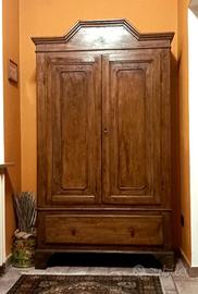 ARMADIO A 2 ANTE COMPLETAMENTE RESTAURATO 