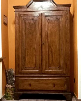 ARMADIO A 2 ANTE COMPLETAMENTE RESTAURATO 