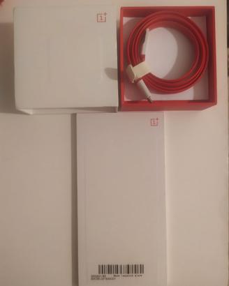 One Plus One - Vetro temperato e cavo di ricarica 