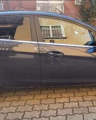 Ford Fiesta titanium 1.4 benzina/GPL 2012 
