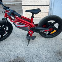 Moto elettrica bambino