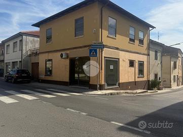 NEGOZIO A FANO