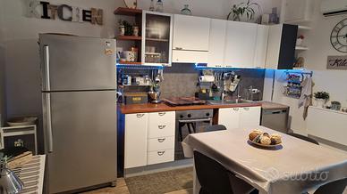 cucina completa di elettrodomestici 