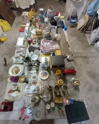 Giochi e cose vecchie per mercatino