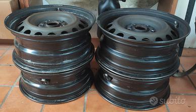 Cerchi in ferro con valvole TPMS Suzuki R16