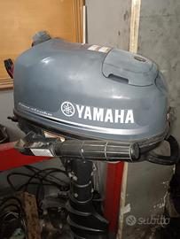 Motore marino fuoribordo