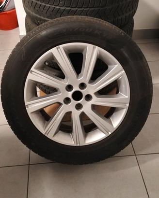 cerchi con gomme invernali e-pace
