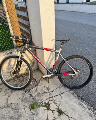 MTB Lee Cougan Revenge Team 26”
