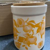 Barattoli in ceramica con decoro frutta