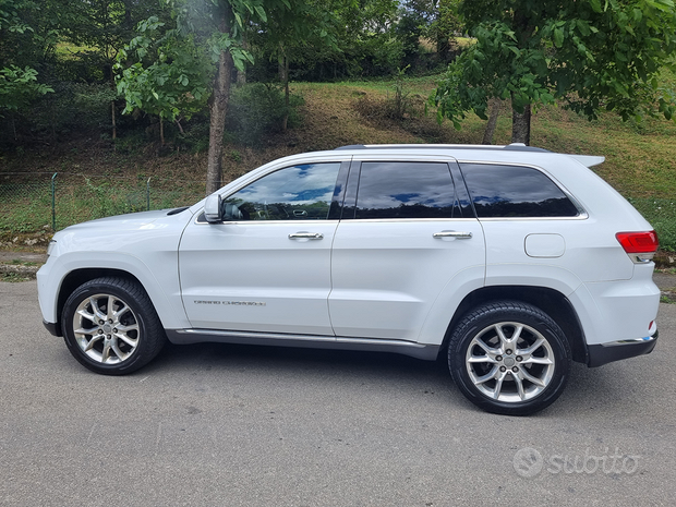 Jeep grand cherokee summit